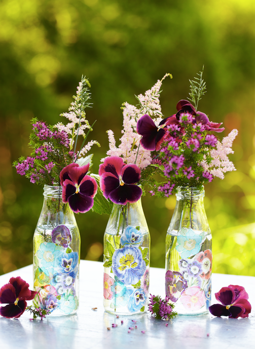Découpage on glass How to découpage a glass bottle to make
